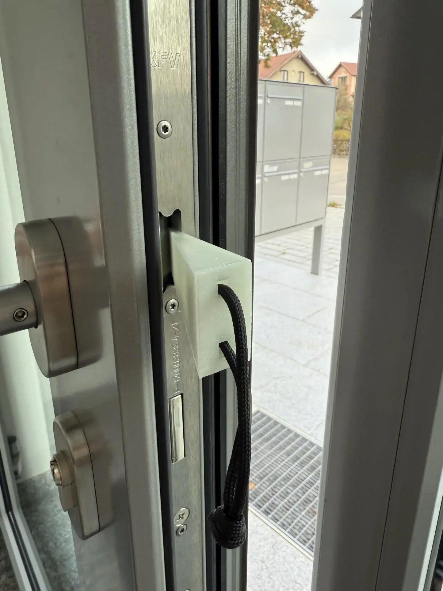 SafeBuddy Mini Leuchtend Tür2